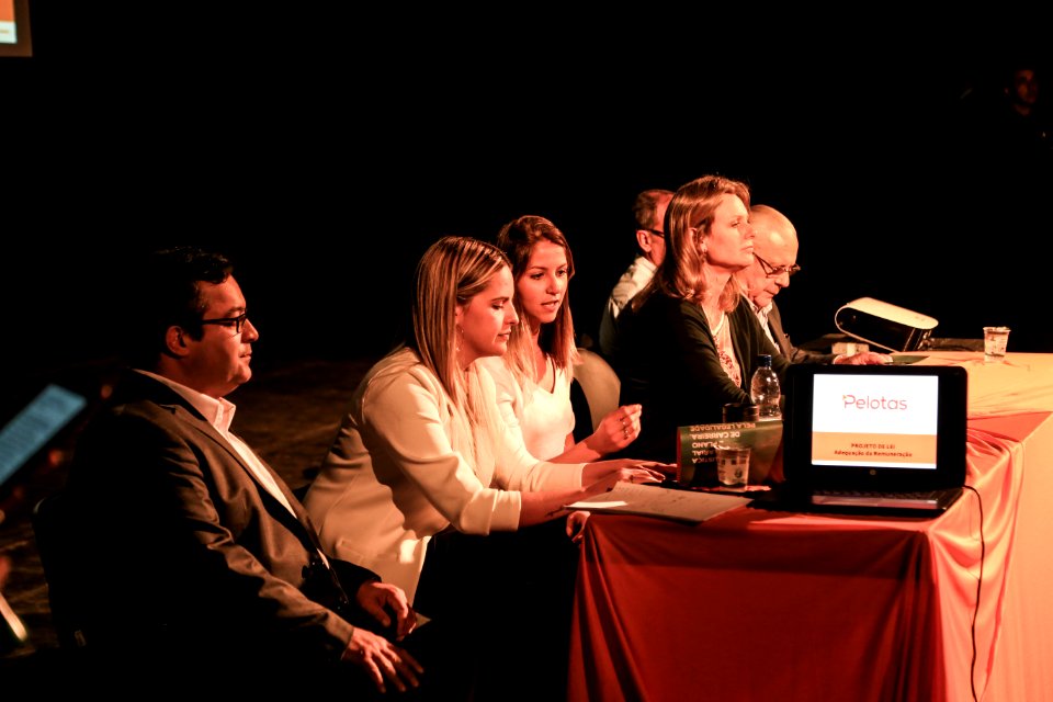 20.11.2018 - Prefeita Paula Mascarenhas realiza apresentação aos servidores do projeto que altera os vencimentos - Foto: Gustavo Vara