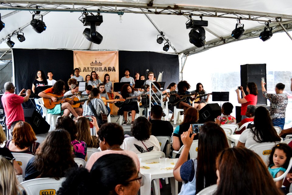 12.11.2018 - Apresentação da Orquestra Estudantil Municipal na Feira do Livro - Foto: Luiza Meirelles