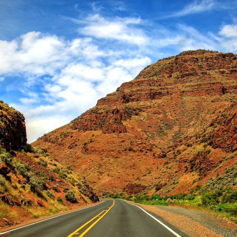 Driving Through Picture Gorge photo