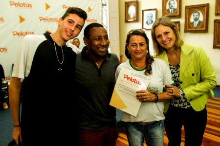 13.02.2019 - Prefeita Paula Mascarenhas realiza a entrega de contratos e carnês da Regularização Fundiária  do Navegantes - Foto: Gustavo Vara