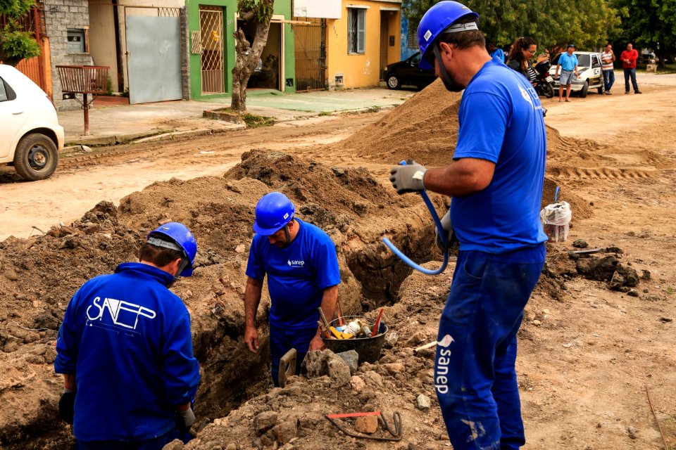 11.10.2018 - Prefeita Paula Mascarenhas e o vice Idemar Barz realizam a entrega de veículos no reservatório R5, entrega de máquinas e visita nas obras do Sanep,  no Fragata - Foto: Gustavo Vara