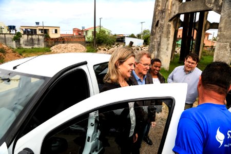 11.10.2018 - Prefeita Paula Mascarenhas e o vice Idemar Barz realizam a entrega de veículos no reservatório R5, entrega de máquinas e visita nas obras do Sanep,  no Fragata - Foto: Gustavo Vara