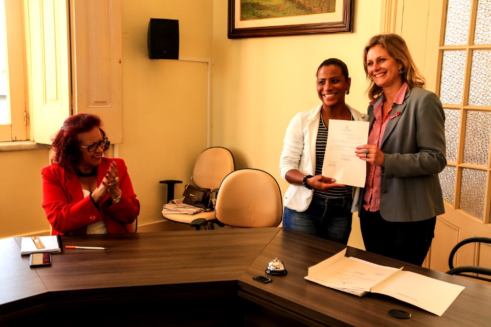23.10.2018 - Prefeita Paula Mascarenhas realiza assinatura das leis de autoria da vereadora Daiane Dias  - Foto: Gustavo Vara