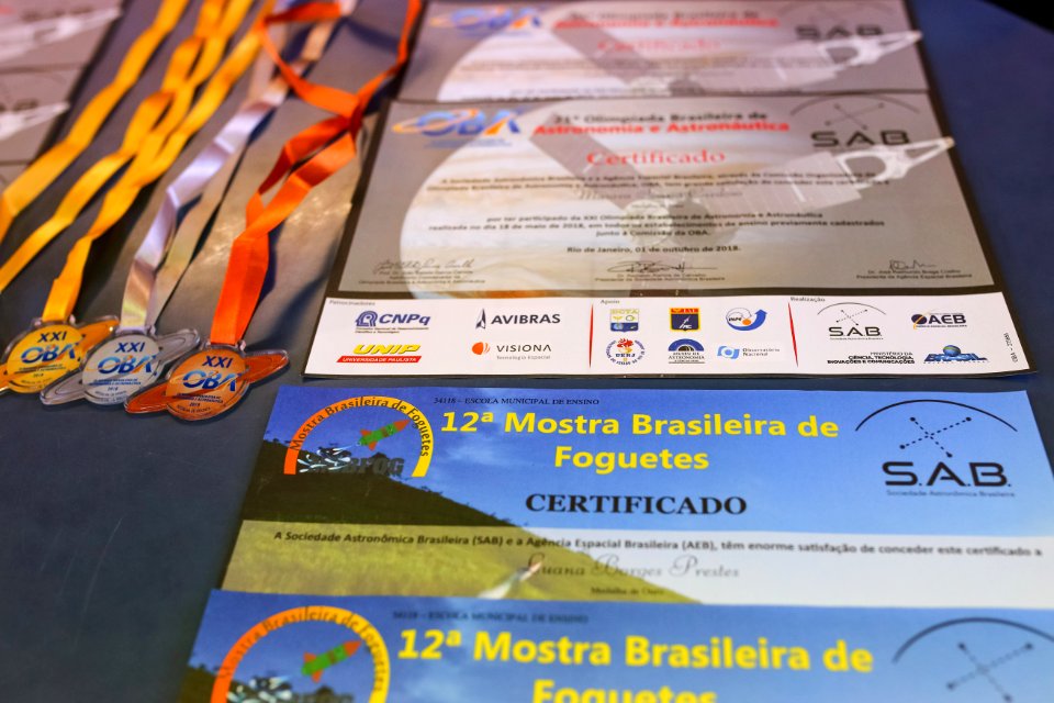 09.11.2018 EMEF NH Dunas medalhistas da Mostra de Foguetes - Fotos Gustavo Mansur