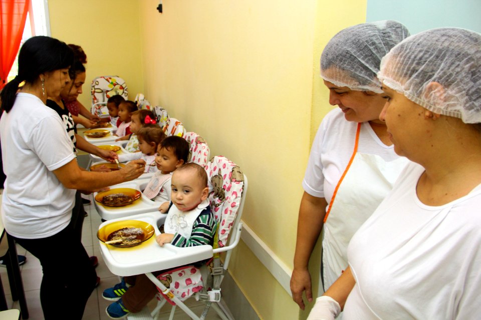 02.05.2018 - SMED - Merenda escolar - foto Marcel Avila