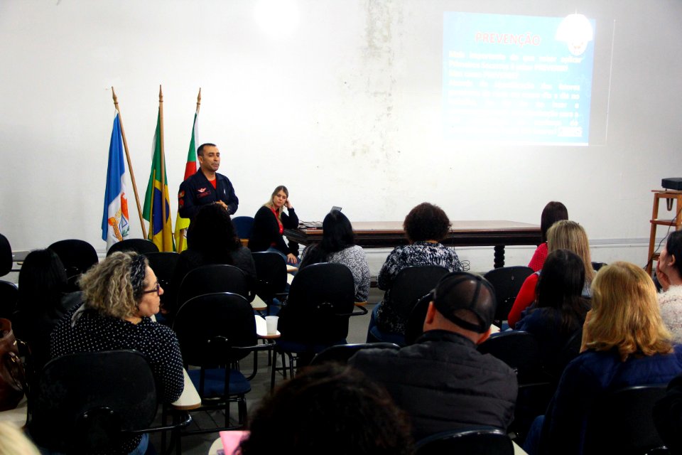 28.09.2018 - SMED - Curso de Primeiros Socorros para Educadores - Foto Marcel Avila (10)