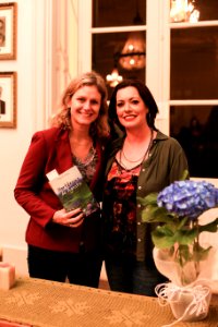 28.09.2018 - Prefeita Paula Mascarenhas prestigia o lançamento do livro Hortênsias de Agosto, da escritora e jornalista Joice Lima - Foto: Gustavo Vara