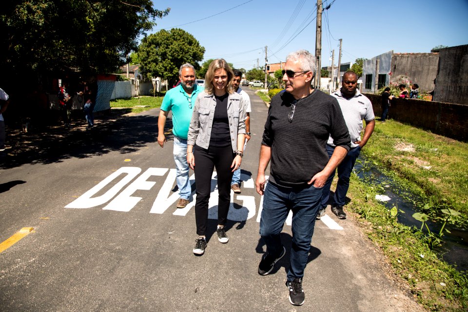 22.10.2018 - Prefeita Paula Mascarenhas realiza a caminhada de entrega da ruas 6 e 7 da Bom Jesus - Foto: Gustavo Vara