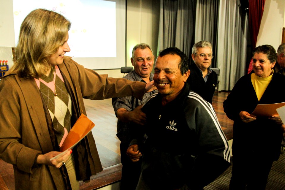 18.09.2018 - Prefeita Paula Mascarenhas durante entrega de lotes de regularização fundiária da ocupação Uruguai - 143 famílias - Foto: Gustavo Vara
