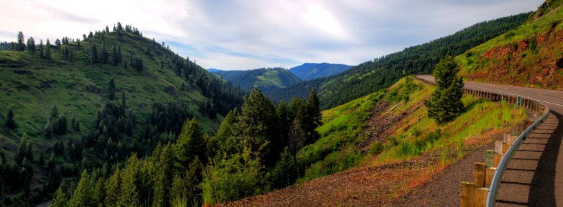 The Minam River Valley