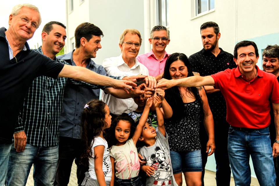 20.12.2018 - Vice prefeito Idemar Barz participa da entrega do Residencial Venezia  no bairro Fragata - Empreendimento Roberto Ferreira - Foto: Gustavo Vara