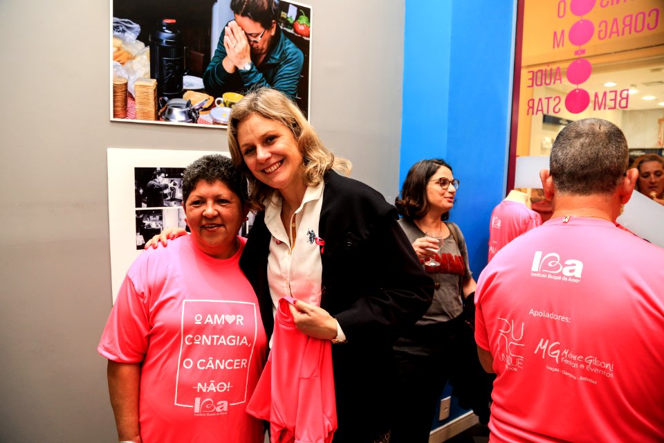 08.10.2018 - 20:00 - Prefeita Paula Mascarenhas prestigia  a inauguração da Loja Rosa do Instituto Bouquet do Amor - Foto: Gustavo Vara