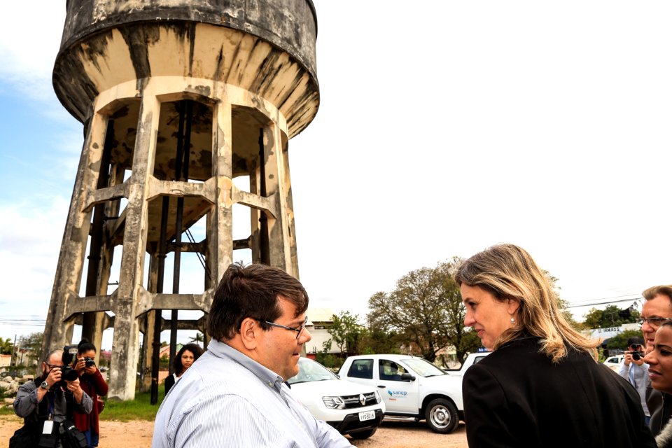 11.10.2018 - Prefeita Paula Mascarenhas e o vice Idemar Barz realizam a entrega de veículos no reservatório R5, entrega de máquinas e visita nas obras do Sanep,  no Fragata - Foto: Gustavo Vara