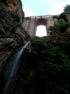 The New Bridge from the very bottom