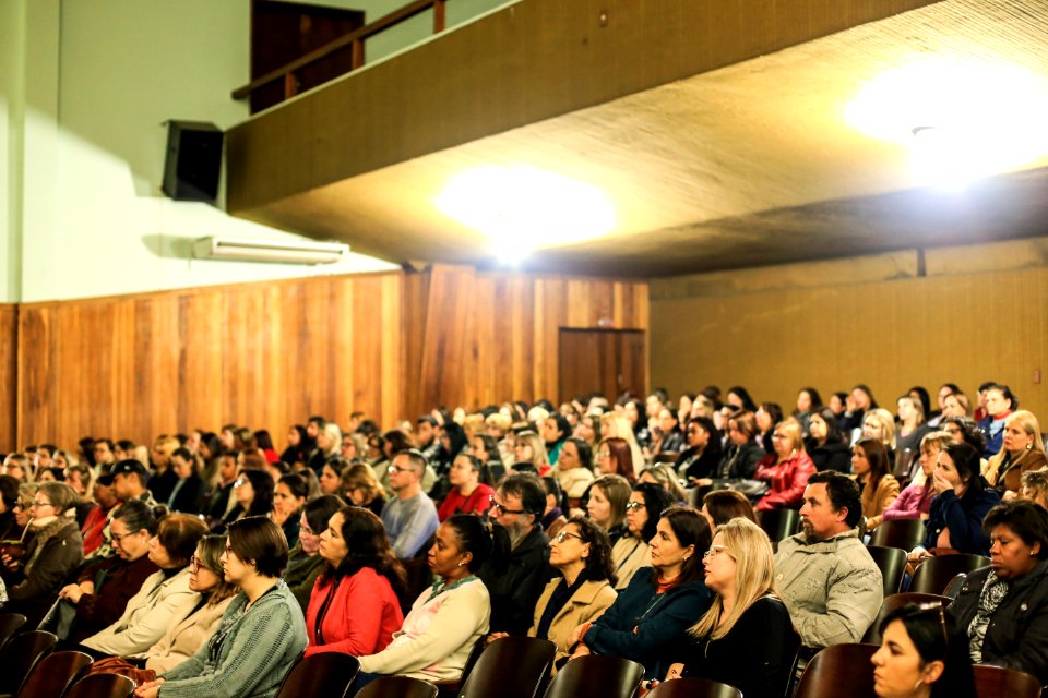 10.09.2018 - Prefeita Paula Mascarenhas  durante a cerimônia de Início da formação da Escola da Paz, no auditório do IFSUL - Foto: Gustavo Vara