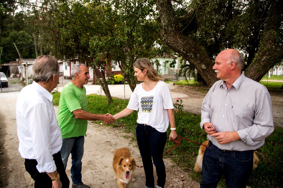 18.10.2018 - Prefeita Paula Mascarenhas e o vice Idemar Barz realizam caminhada de entrega das avenidas 25 de julho e Leopoldo Brod - Foto: Gustavo Vara