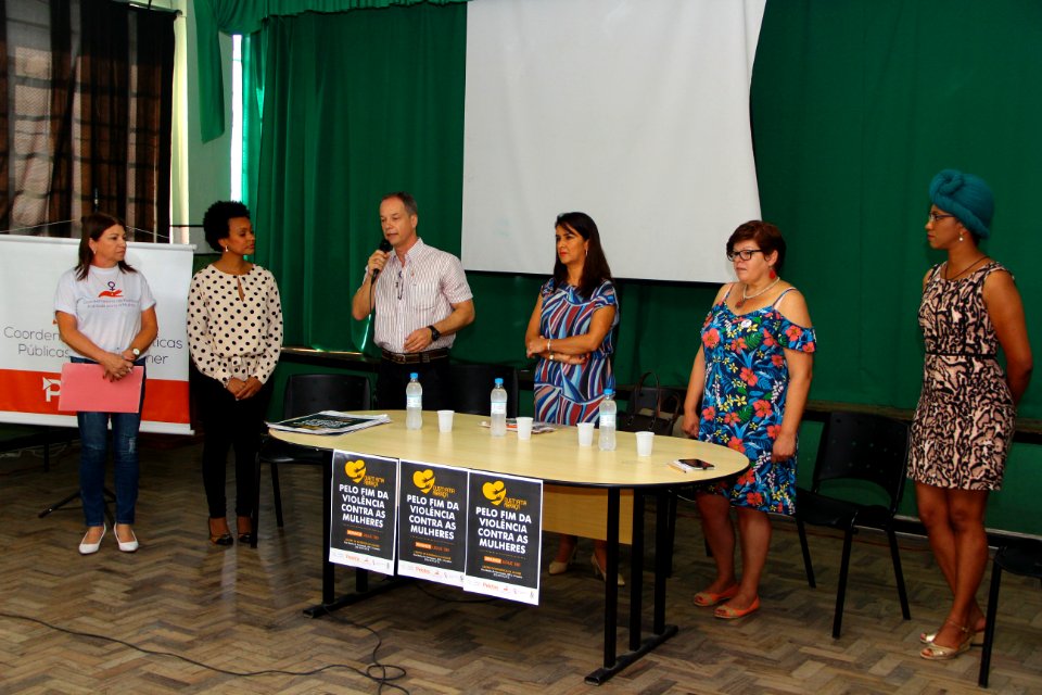 23.11.2018 - SAS - Campanha Violência Contra Mulher - Quem Ama Abraça - Foto Marcel Avila