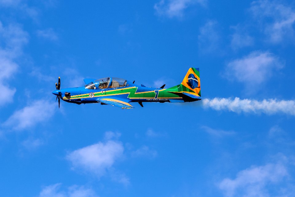18.04.2018 - Apresentação da Esquadrilha da Fumaça Laranjal -