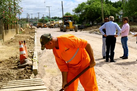 25.03.2019 - Vice-prefeito Idemar e secretário Roberto Ramalho visitam obras Rua Theodoro Born - Foto Michel Corvello