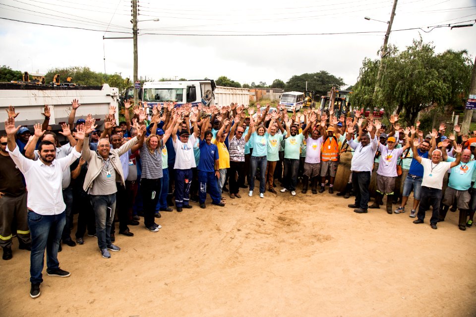 01.04.2019 - Prefeita Paula Mascarenhas e o vice Idemar Barz acompanham o mutirão de preparo do Sítio Floresta para o Bairro da Gente - Foto: Gustavo Vara