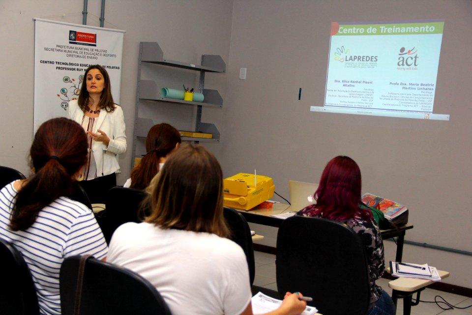 20.04.2018 - SMED - Treinamento Facilitadores Programa ACT - Foto Marcel Avila