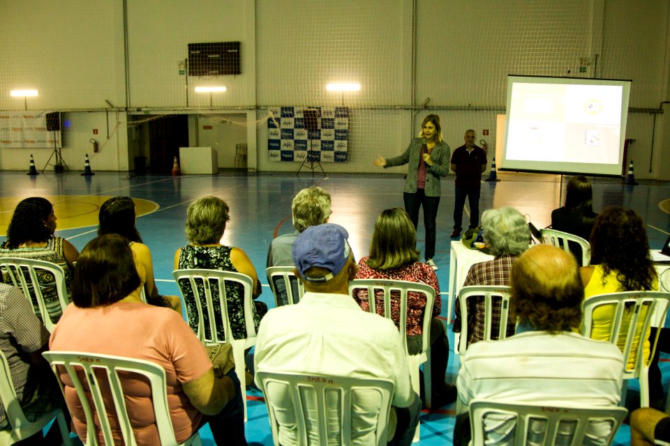 14.03.2019 - Prefeita Paula Mascarenhas em reunião sobre a regularização das áreas do Meneghetti e Dulce - Foto Gustavo Vara
