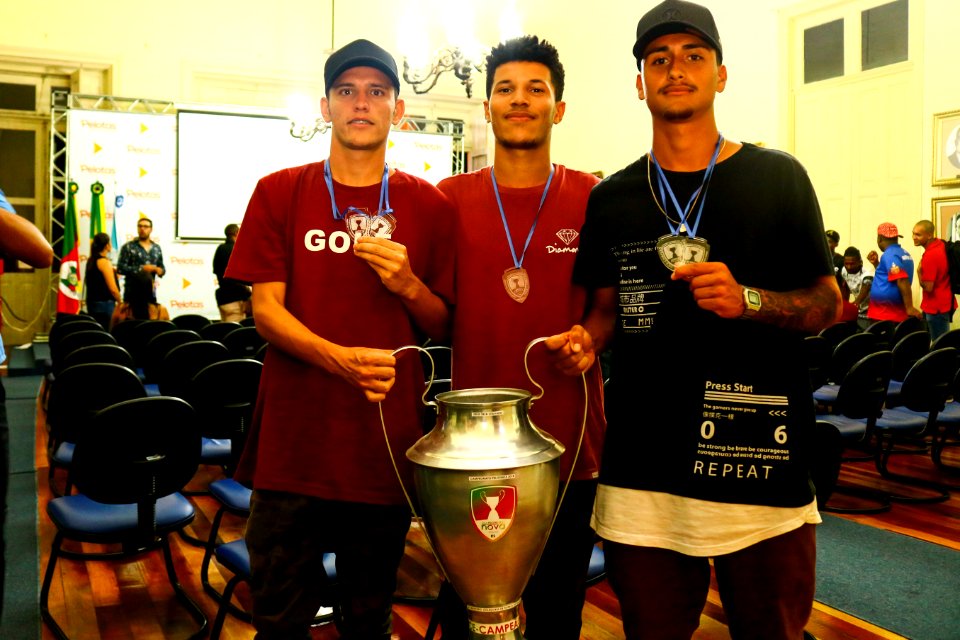 01.04.2019 - Vice-prefeito Idemar Barz na entrega da premiação do Campeonato de Futebol amador - Foto Michel Corvello