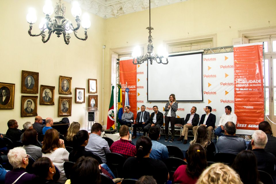 25.04.2019 - Prefeita Paula Mascarenhas durante apresentação do Plano de Mobilidade Urbana - Foto: Gustavo Vara