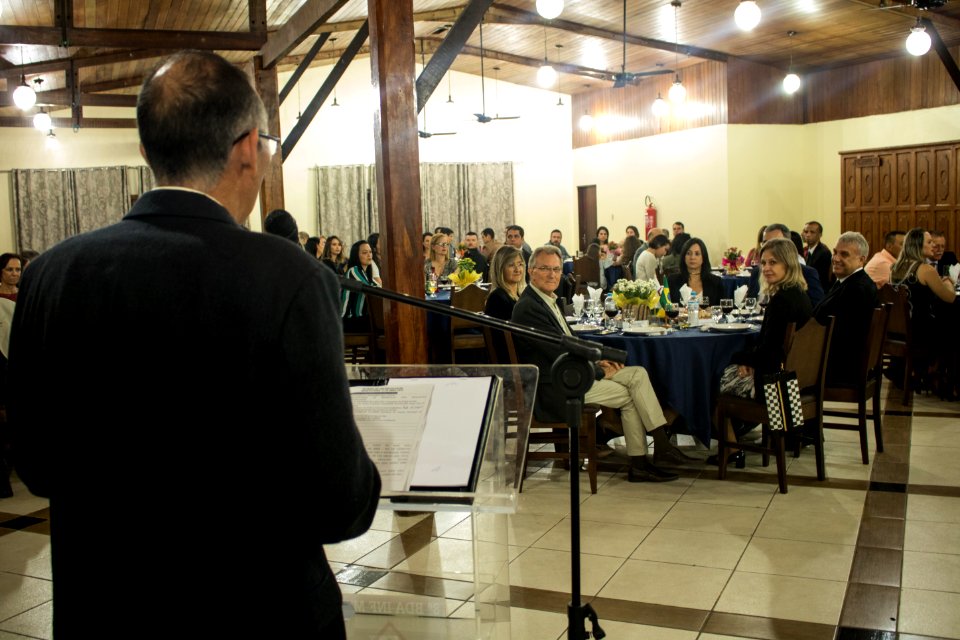17.04.2019 - Prefeita Paula Mascarenhas e o vice-prefeito Idemar Barz no jantar em comemoração ao Dia do Exército Brasileiro - Foto Michel Corvello