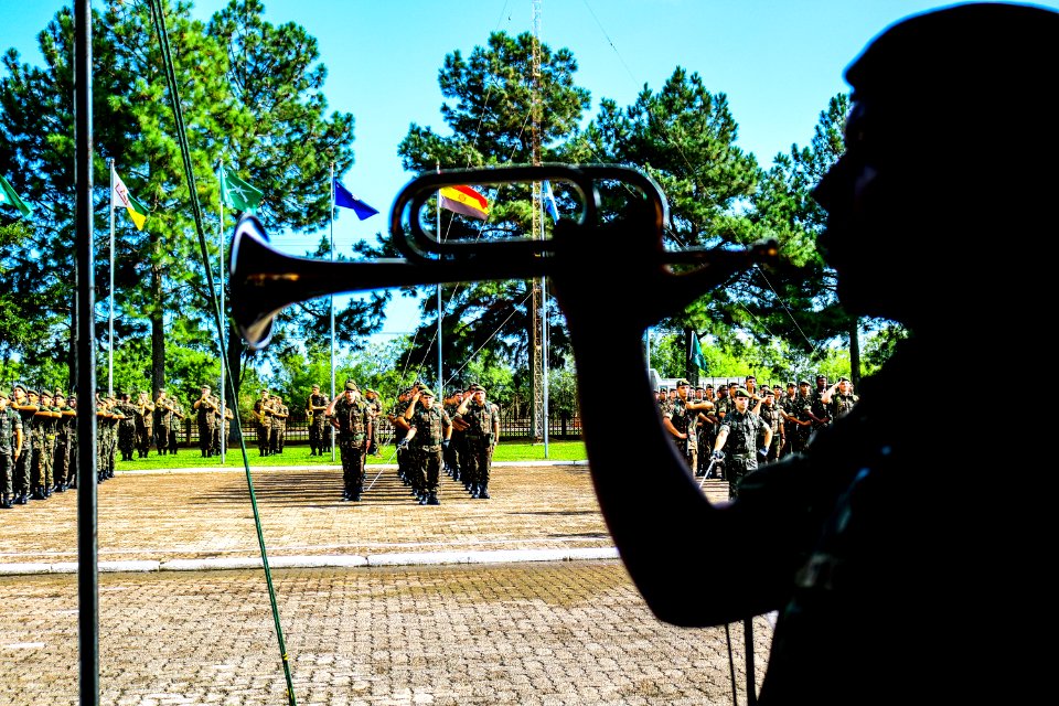 17.04.2019 - Vice-prefeito Idemar Barz é homenageado pelo Exército Brasileiro