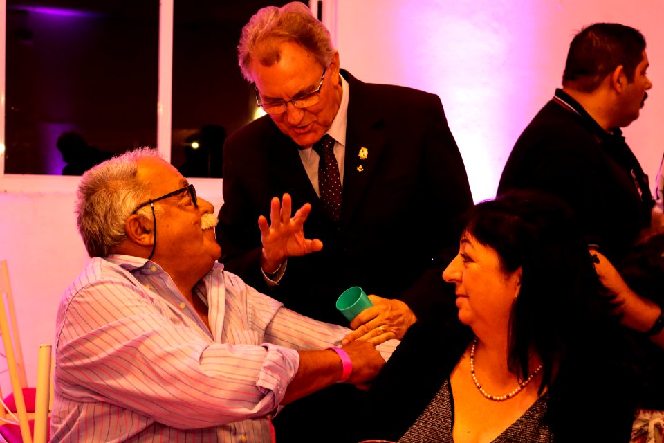 05.04.2019 - Vice-prefeito Idemar Barz prestigia baile de Quinze anos de oito meninas do Projeto Essência - Foto Michel Corvello