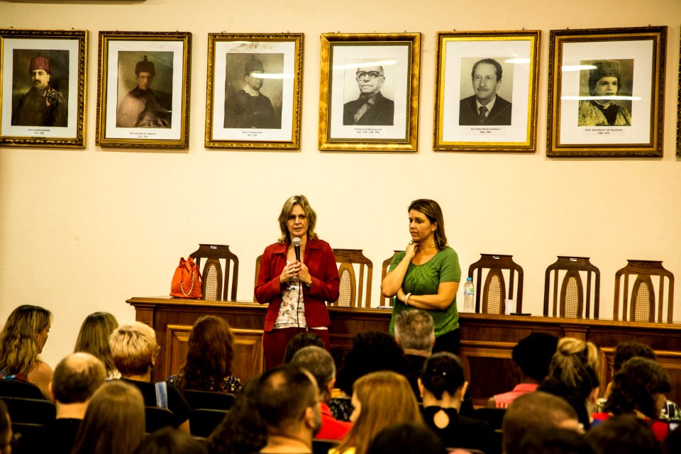 12.04.2018 - Prefeita Paula Mascarenhas e o Consultor do Instituto Cidade Segura Marcos Rolim, durante palestra na UFPel - Foto: Gustavo Vara
