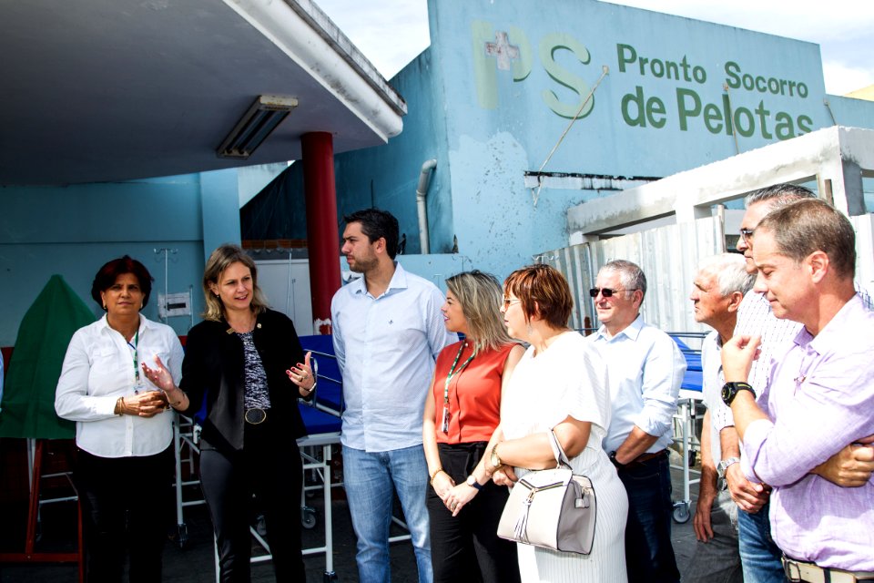 29.03.2019 - Prefeita Paula Mascarenhas no ato de entrega de materiais ao Pronto Socorro, via doação do deputado federal Daniel Trzeciak, através da não utilização de recursos em seu gabinete - Foto: Gustavo Vara