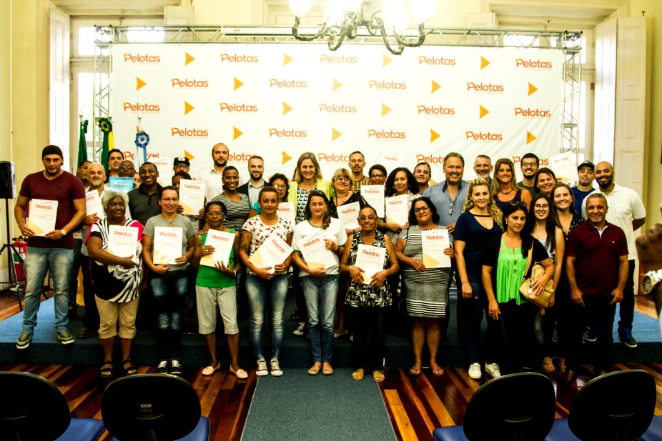 13.02.2019 - Prefeita Paula Mascarenhas realiza a entrega de contratos e carnês da Regularização Fundiária  do Navegantes - Foto: Gustavo Vara