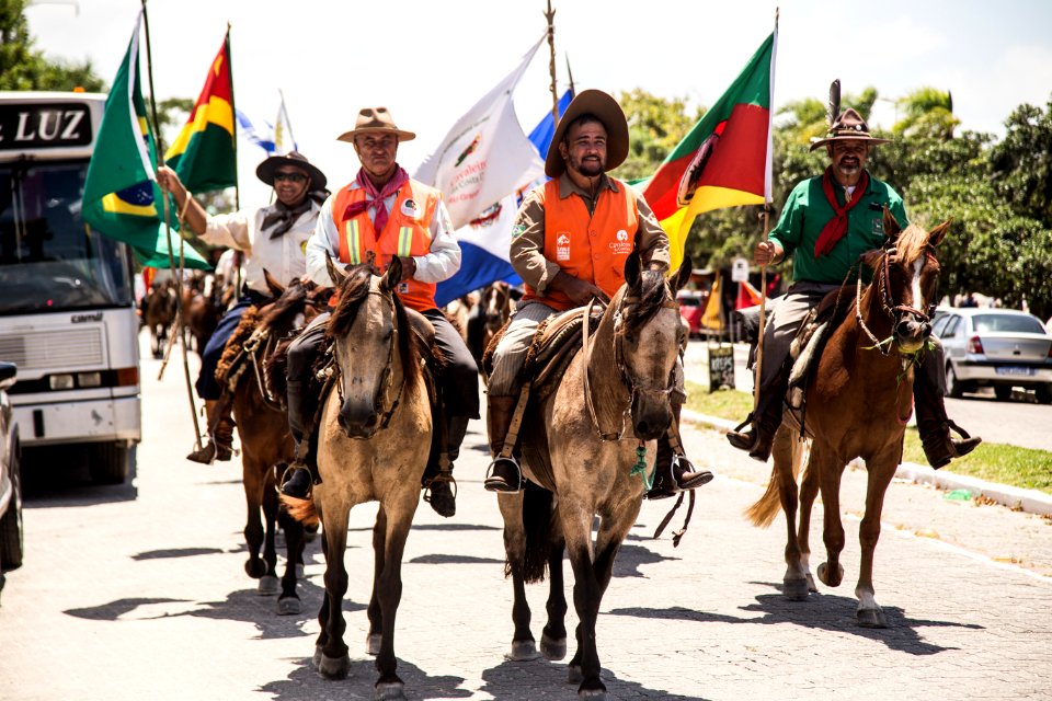 27.01.2019 - Prefeita Paula Mascarenhas e o vice Idemar Barz recepcionam os Cavalarianos da Costa Doce em Pelotas - Foto: Gustavo Vara