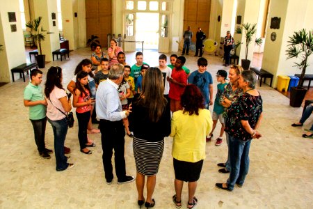 23.11.2017 - Prefeito em exercício Idemar Barz recebe alunos da Escola Fernando Osório que visitam o Paço Municipal