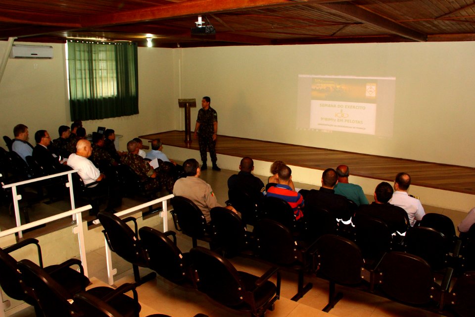11.04.2018 - Gab Prefeita - Reunião apresentação Esquadrilha da Fumaça - Foto Marcel Avila