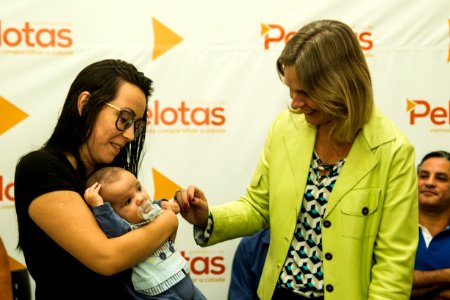 13.02.2019 - Prefeita Paula Mascarenhas realiza a entrega de contratos e carnês da Regularização Fundiária  do Navegantes - Foto: Gustavo Vara