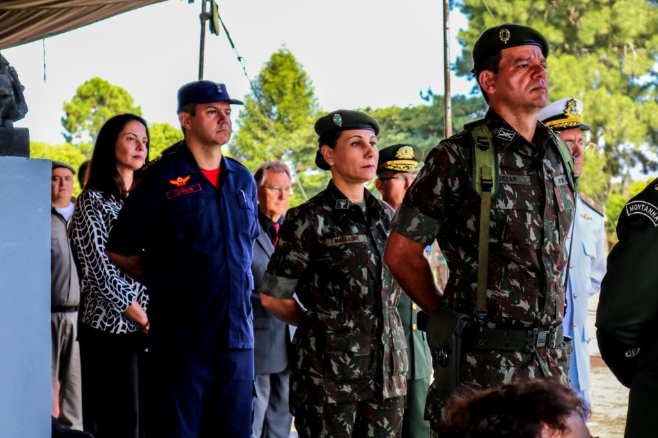 17.04.2019 - Vice-prefeito Idemar Barz é homenageado pelo Exército Brasileiro