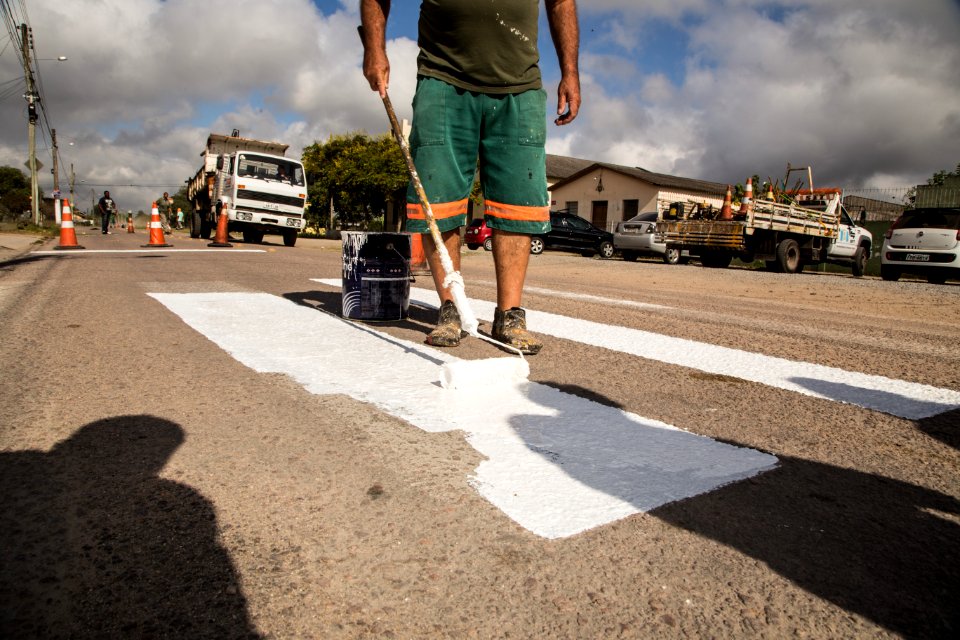 01.04.2019 - Prefeita Paula Mascarenhas e o vice Idemar Barz acompanham o mutirão de preparo do Sítio Floresta para o Bairro da Gente - Foto: Gustavo Vara