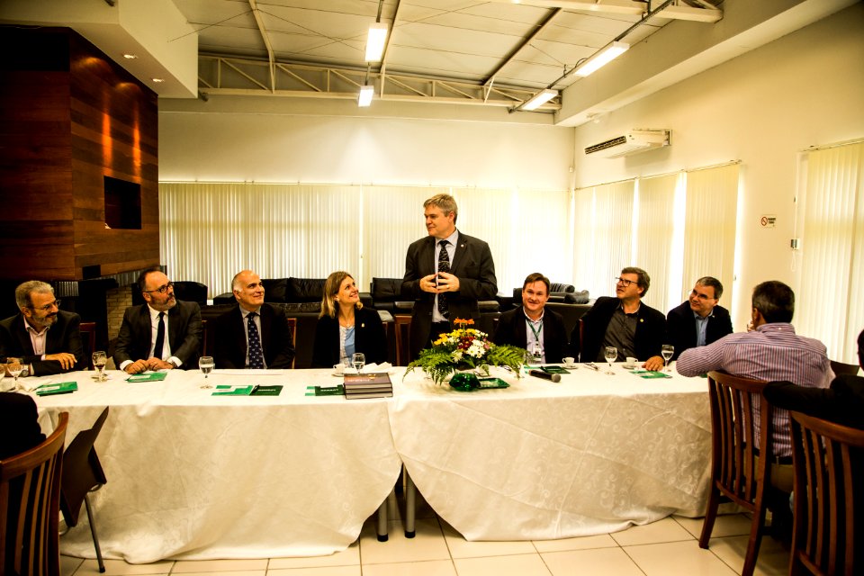 27.03.2019 - Prefeita Paula Mascarenhas participa de reunião almoço com professor Jorge Audy da Tecnopuc e Josep Piquê na Lifemed - Foto: Gustavo Vara