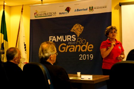 26.03.2019 - Idemar Barz representa prefeita no encontro da Famurs sobre prêmio Boas Praticas - Foto Michel Corvello