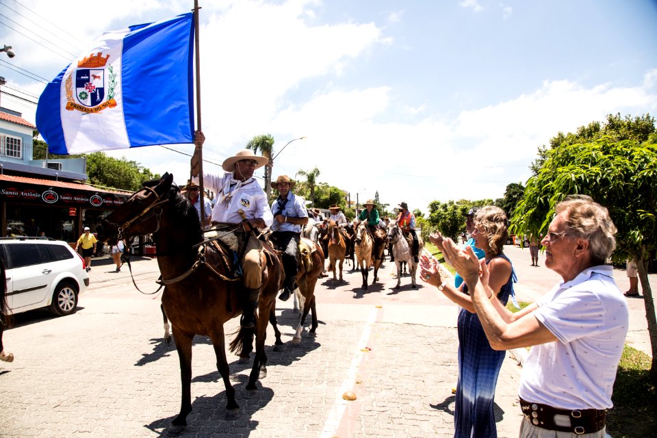 27.01.2019 - Prefeita Paula Mascarenhas e o vice Idemar Barz recepcionam os Cavalarianos da Costa Doce em Pelotas - Foto: Gustavo Vara