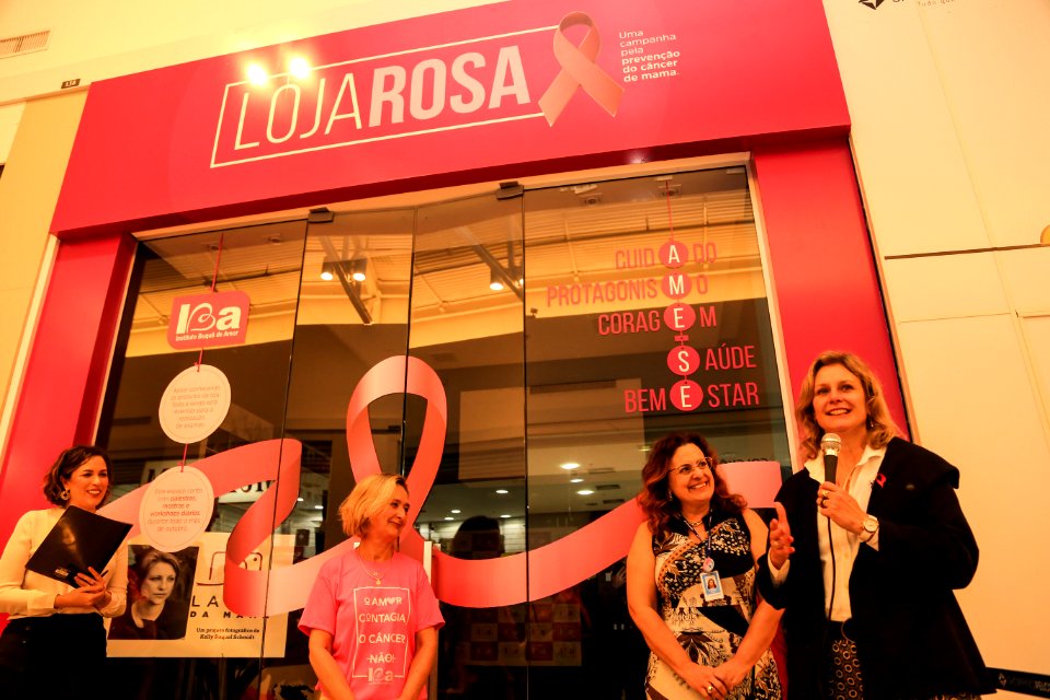 08.10.2018 - 20:00 - Prefeita Paula Mascarenhas prestigia  a inauguração da Loja Rosa do Instituto Bouquet do Amor - Foto: Gustavo Vara