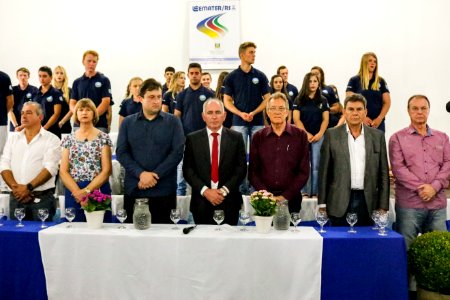 29.11.2018 - Gab Vice - Idemar Barz e Jair Seidel com Formandos da Emater em Canguçu - Foto Michel Corvello