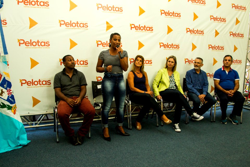 13.02.2019 - Prefeita Paula Mascarenhas realiza a entrega de contratos e carnês da Regularização Fundiária  do Navegantes - Foto: Gustavo Vara