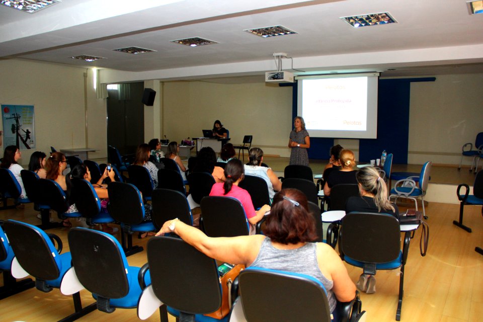 11.12.2018 - SMED  - Apresentação Atendimento a Crianças e Adolescentes Vítimas de Violência - Foto Marcel Avila