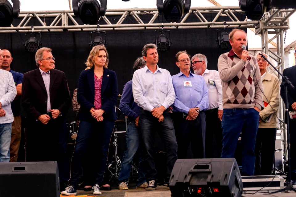 02.12.2018 Abertura Oficial da Festa Municipal do Pêssego - Fotos Gustavo Mansur