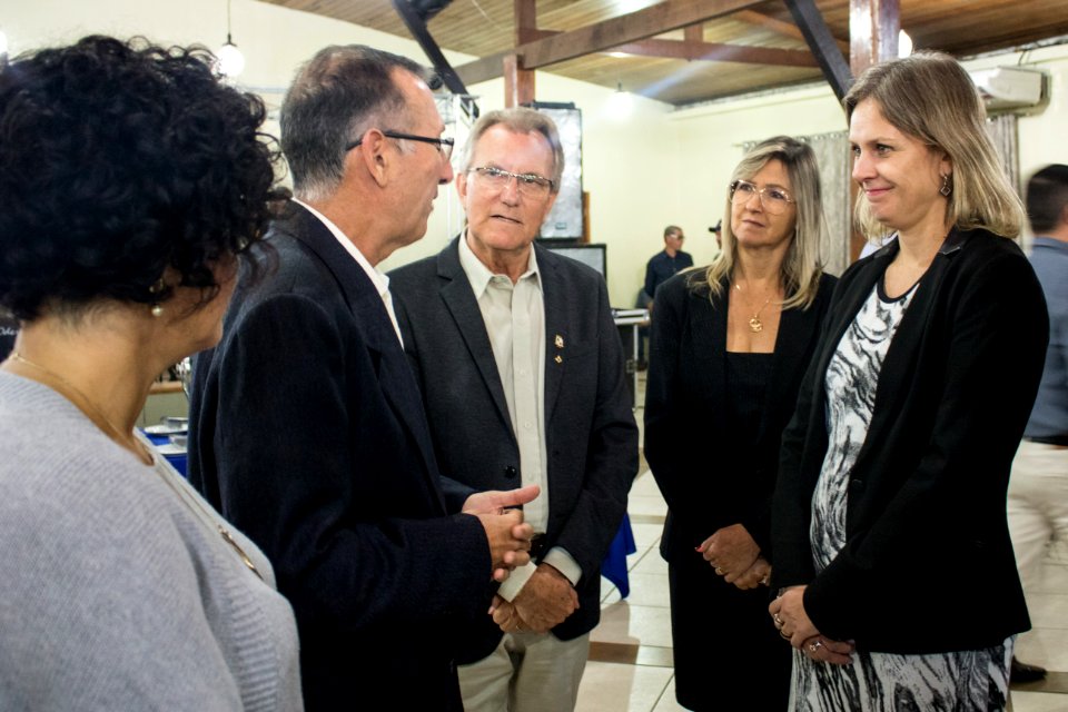 17.04.2019 - Prefeita Paula Mascarenhas e o vice-prefeito Idemar Barz no jantar em comemoração ao Dia do Exército Brasileiro - Foto Michel Corvello