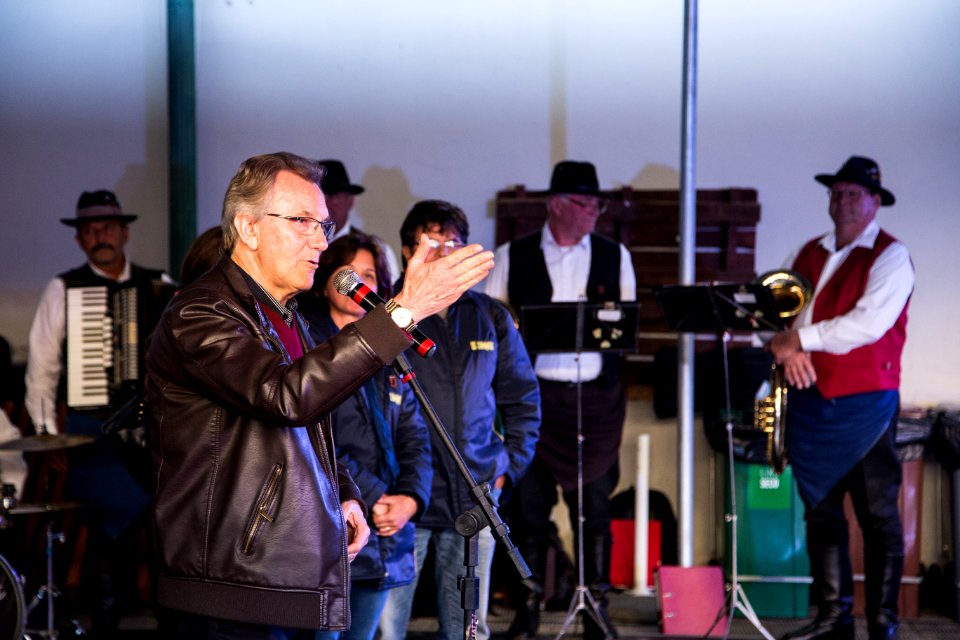 29.07.2018 - Vice prefeito Idemar Barz durante pronunciamento nas apresentações do Festival Internacional de Folclore e Artes Populares (FIFAP) no Mercado Público de Pelotas - Foto: Gustavo Vara